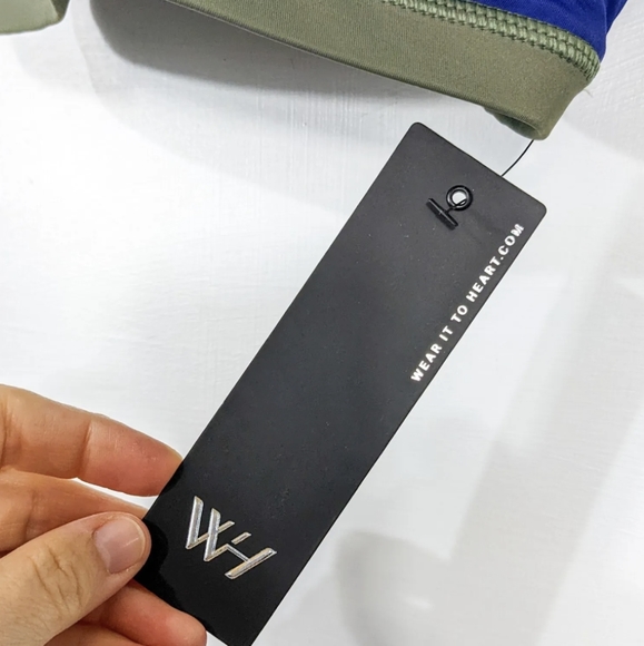 WEAR IT TO HEART Women's NWT Navy/Green Strappy Sports Bra Small - Picture 7 of 8